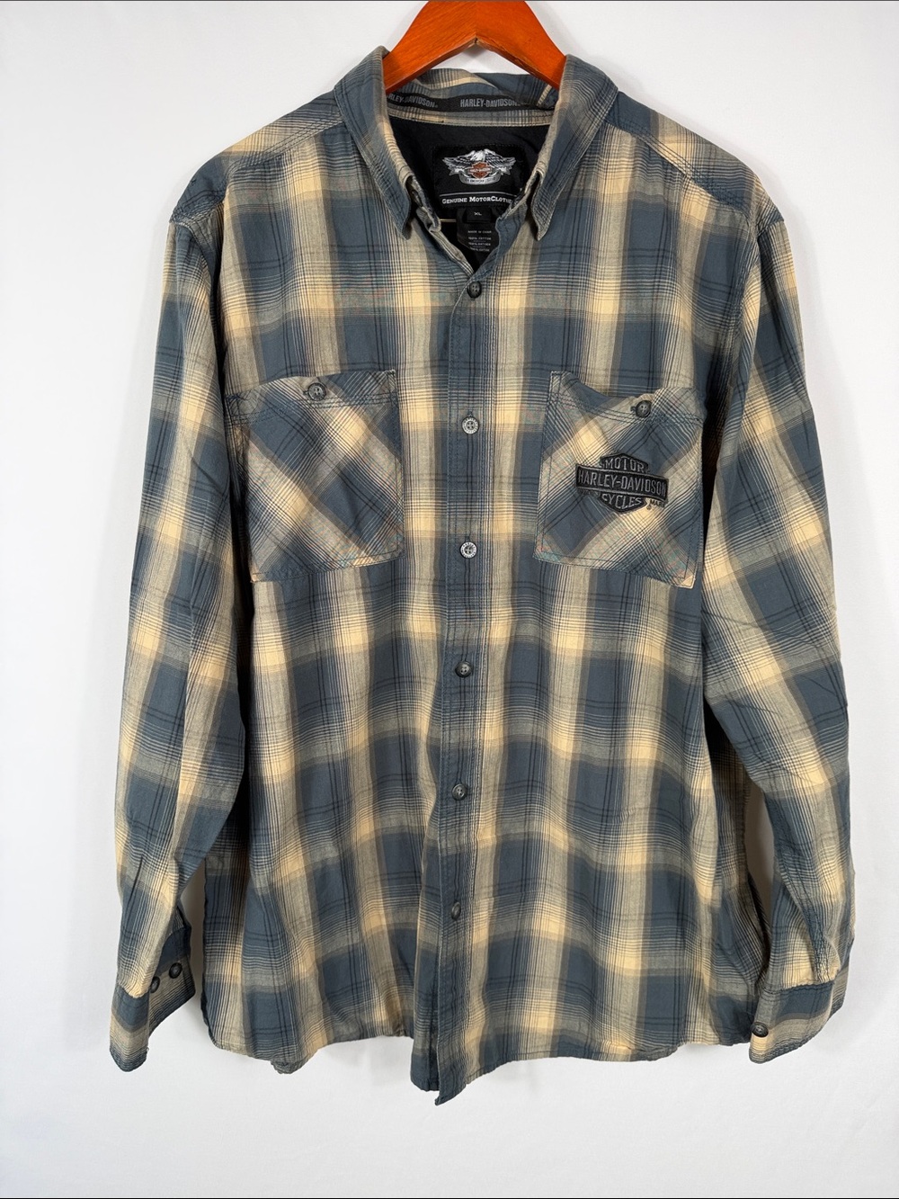 Harley-Davidson Gray & Cream Plaid Button-DownShirt Mens Size XL. Big back logo